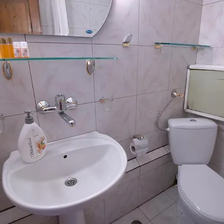 One-bedroom Flat Close To The Sea Garden By Flat Mаnаger דירה *